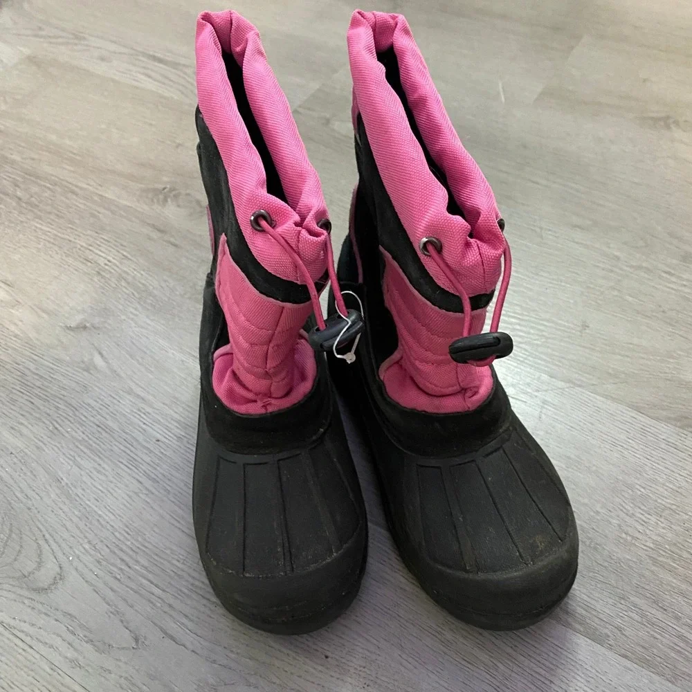 Totes Winter Survivor Snow Boots Kids Size 2 Black Pink Quilted Insulated